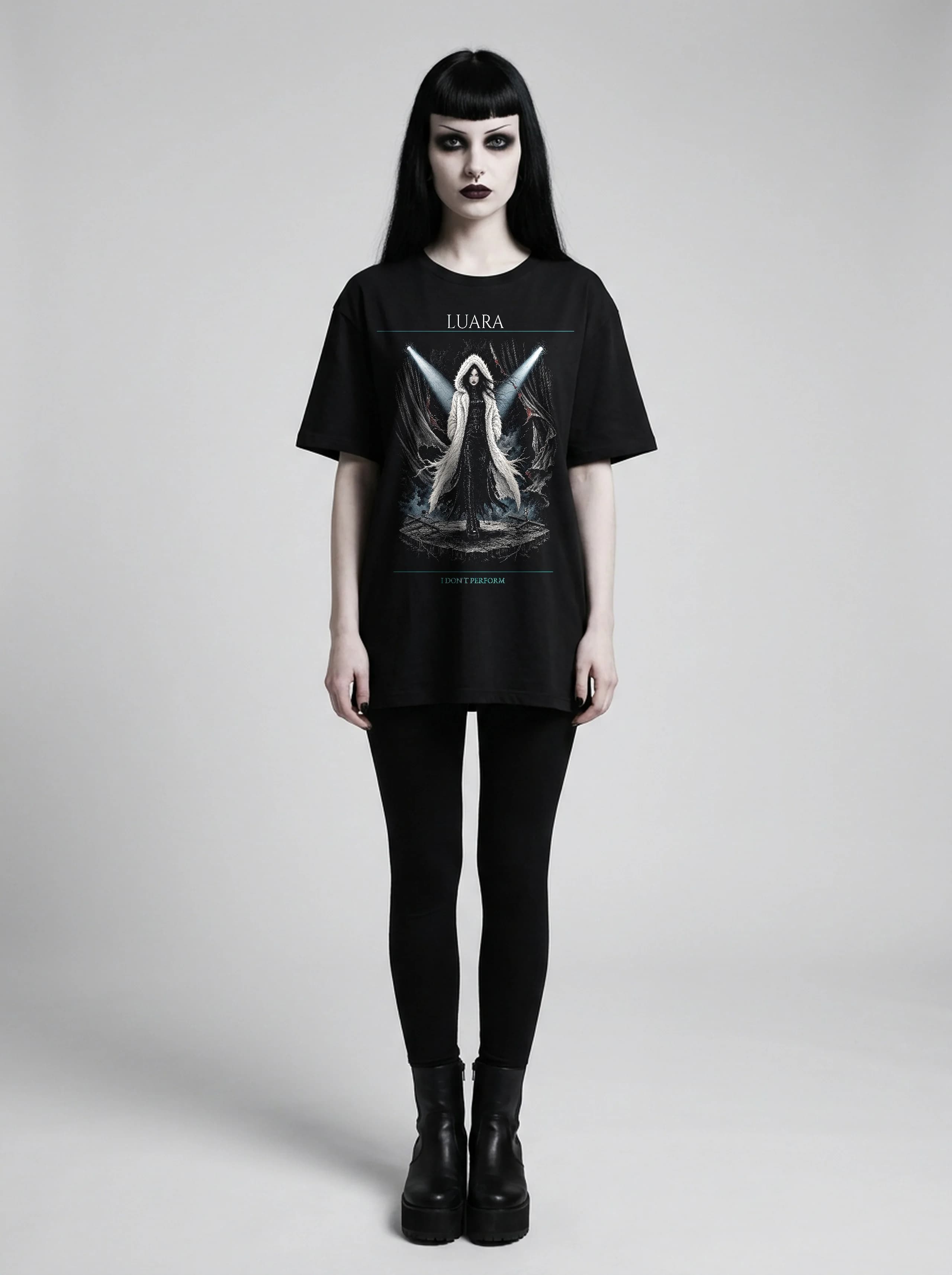 Luara T-Shirt: female model, full length