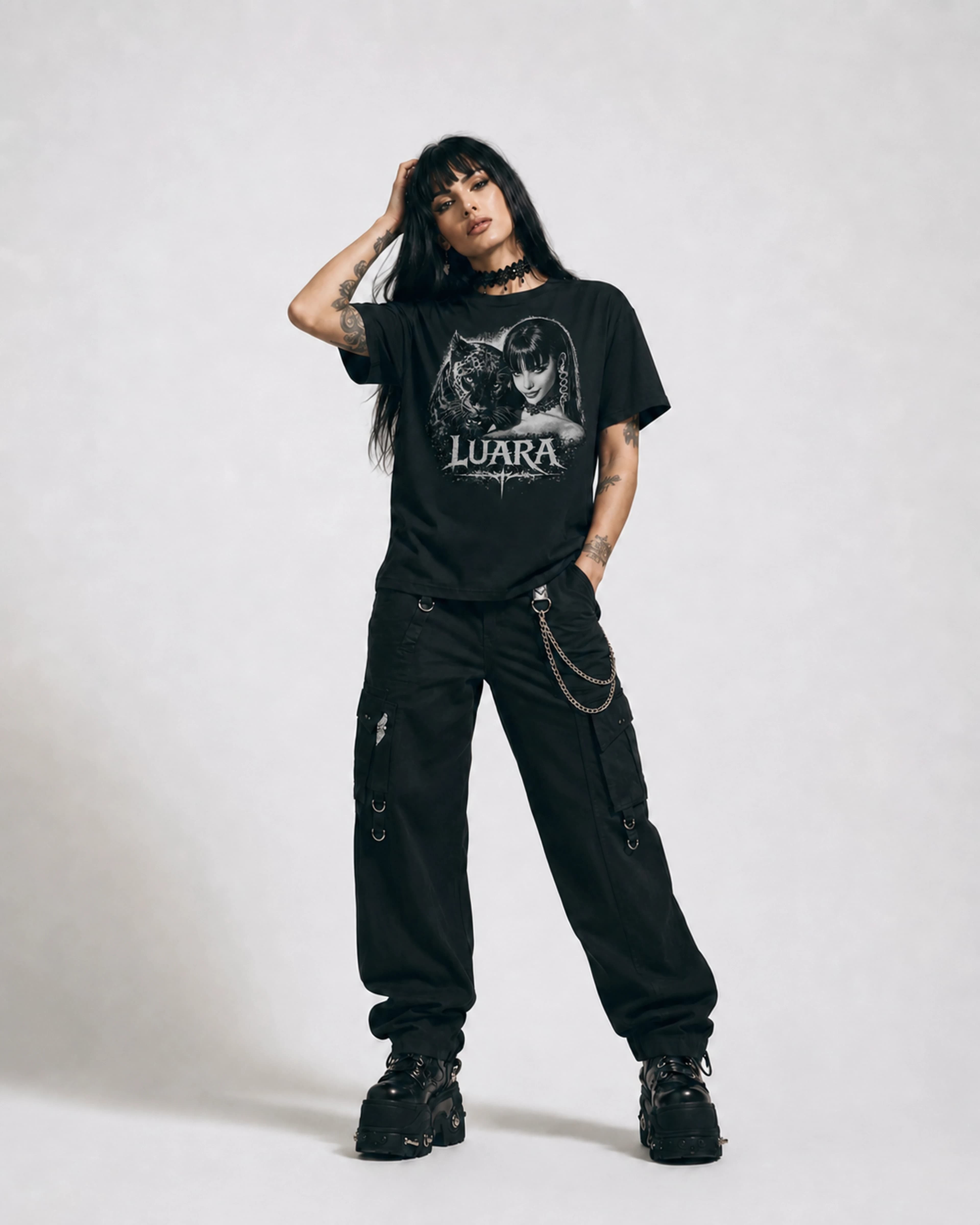 Luara | Instinct T-Shirt: female model, three-quarter view