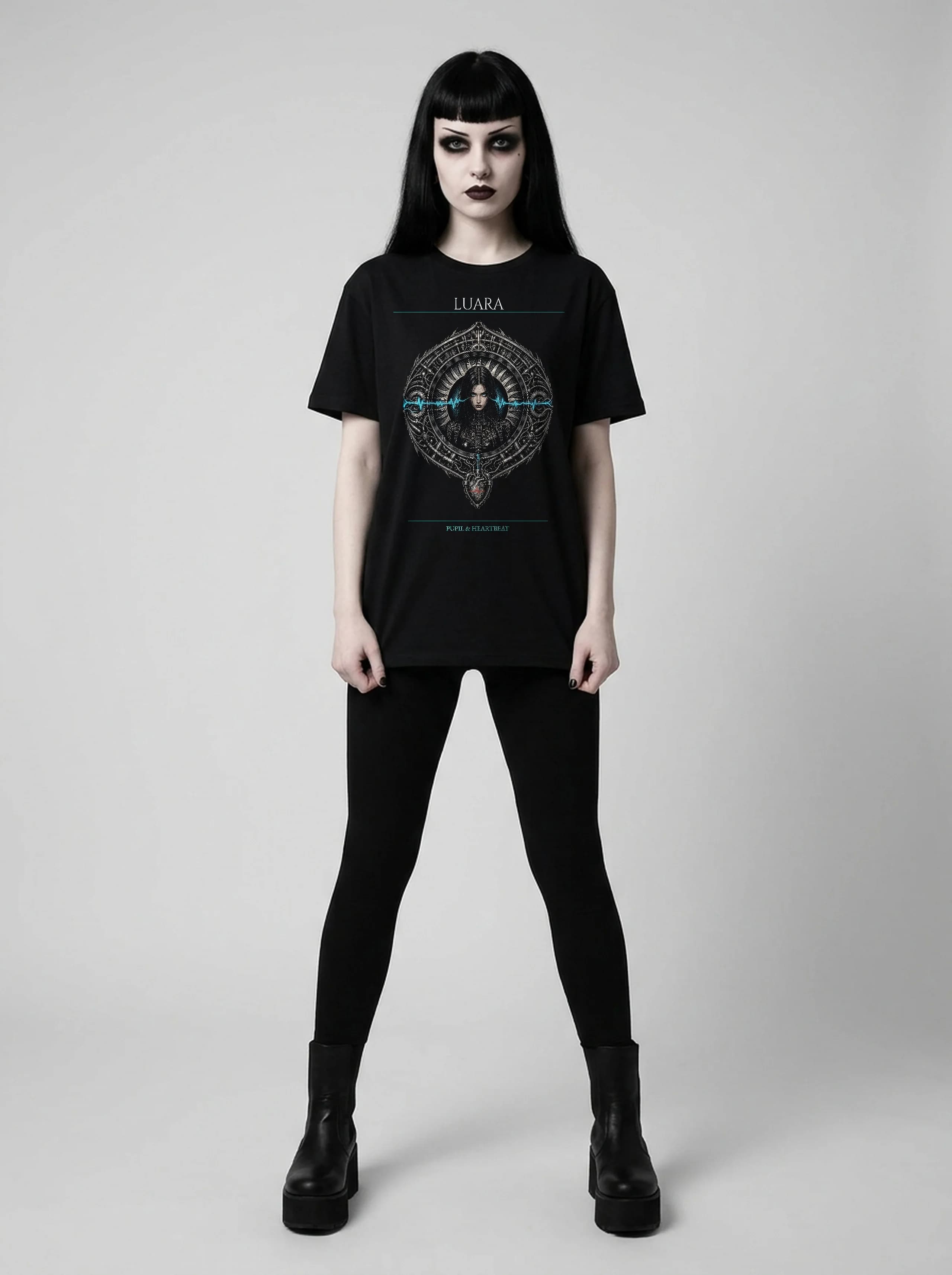 Luara T-Shirt: female model, full length